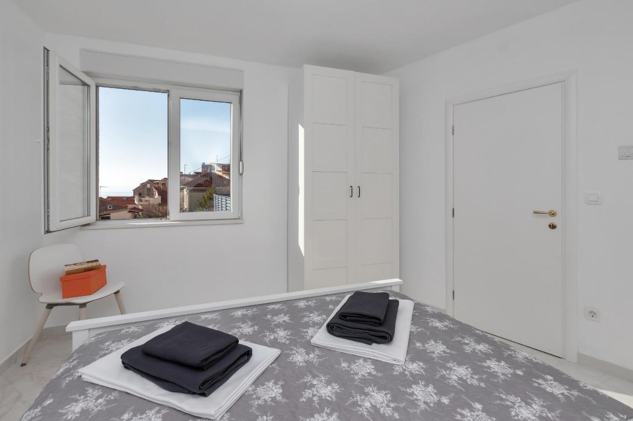 Apartment Lotte With Private Pool In The City Center! Макарска Номер фото