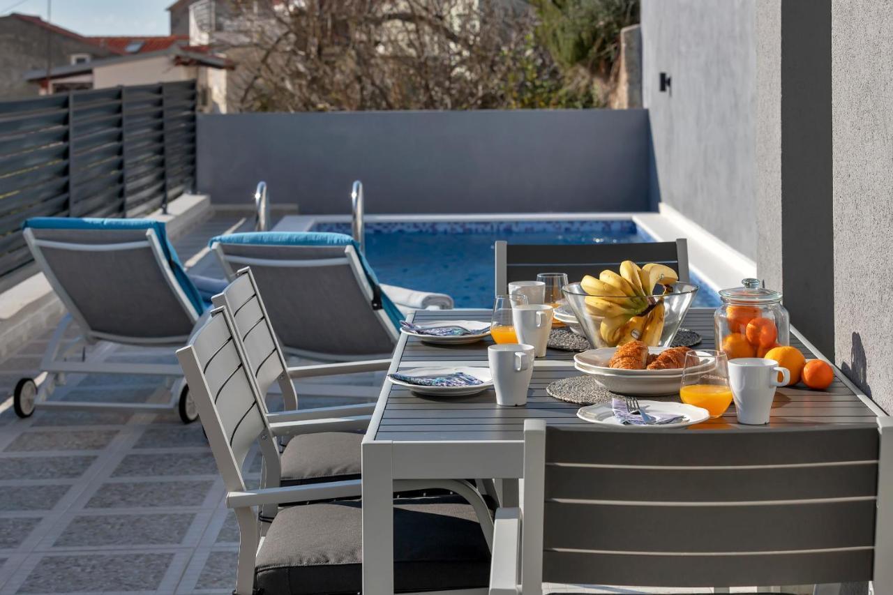 Apartment Lotte With Private Pool In The City Center! Макарска Экстерьер фото