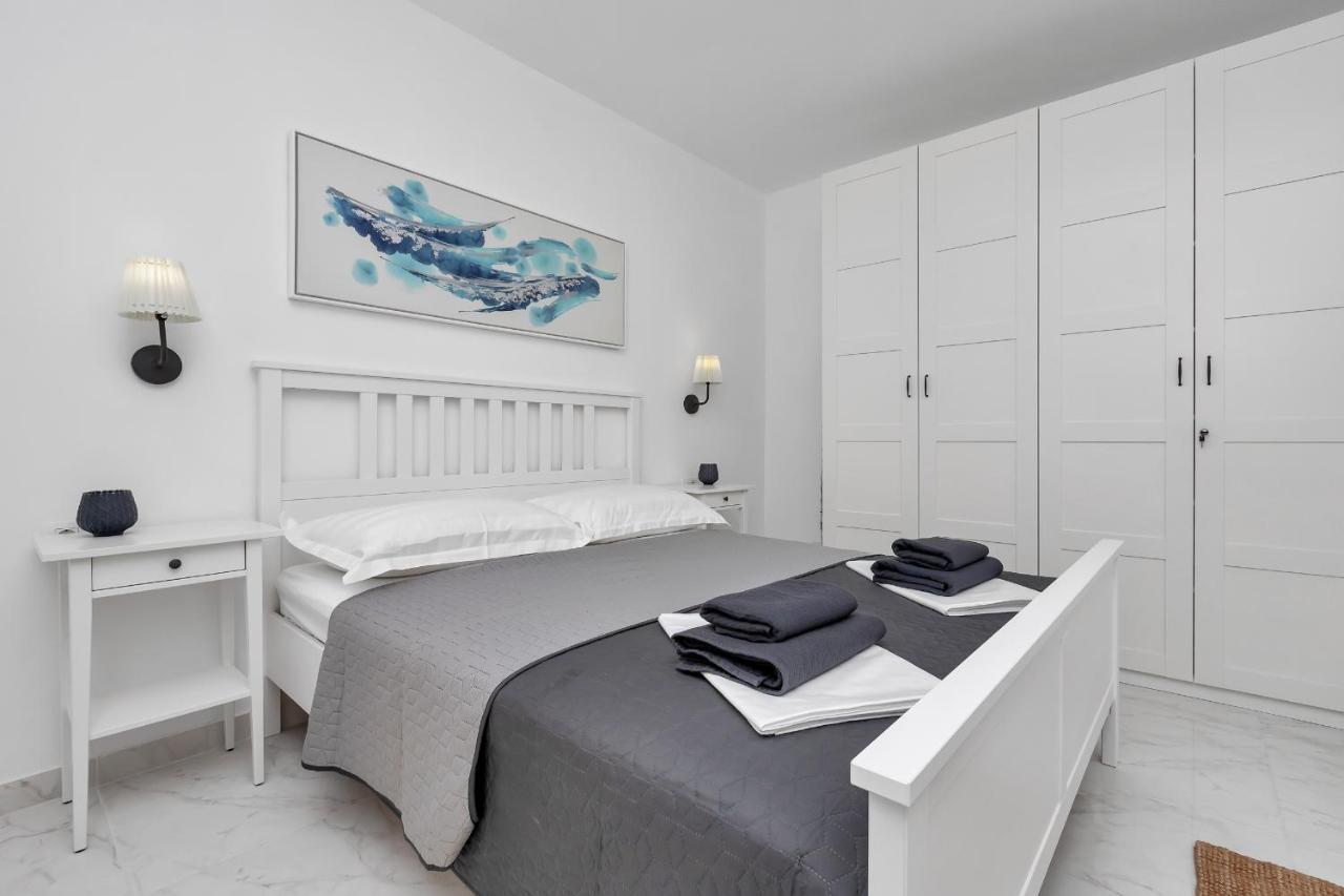 Apartment Lotte With Private Pool In The City Center! Макарска Экстерьер фото